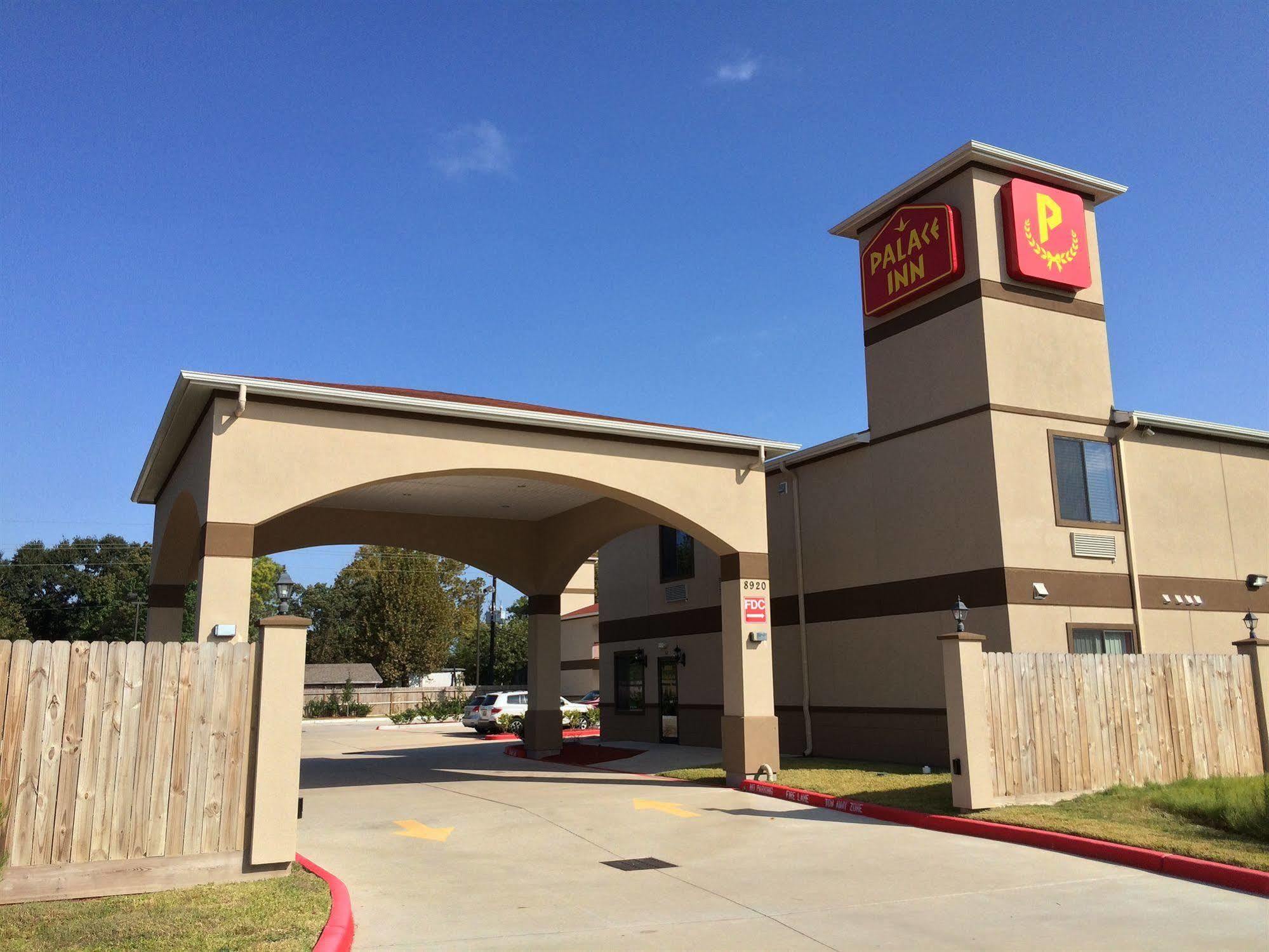 Palace Inn Sam Houston Race Park Exterior foto